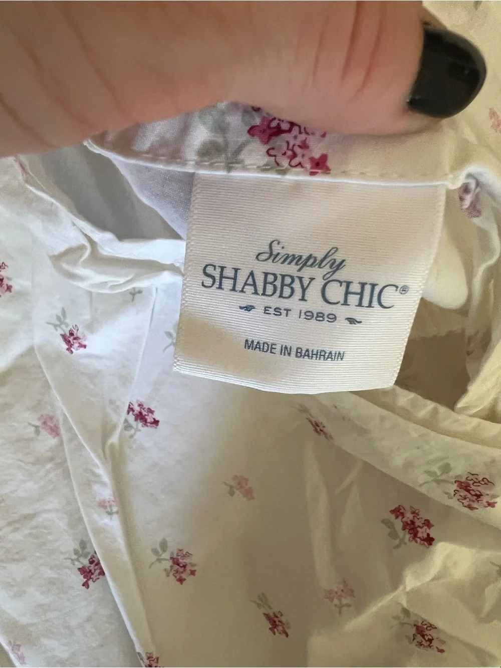 Simply Shabby Chic White Floral Ruffled 2 Pillow Cases